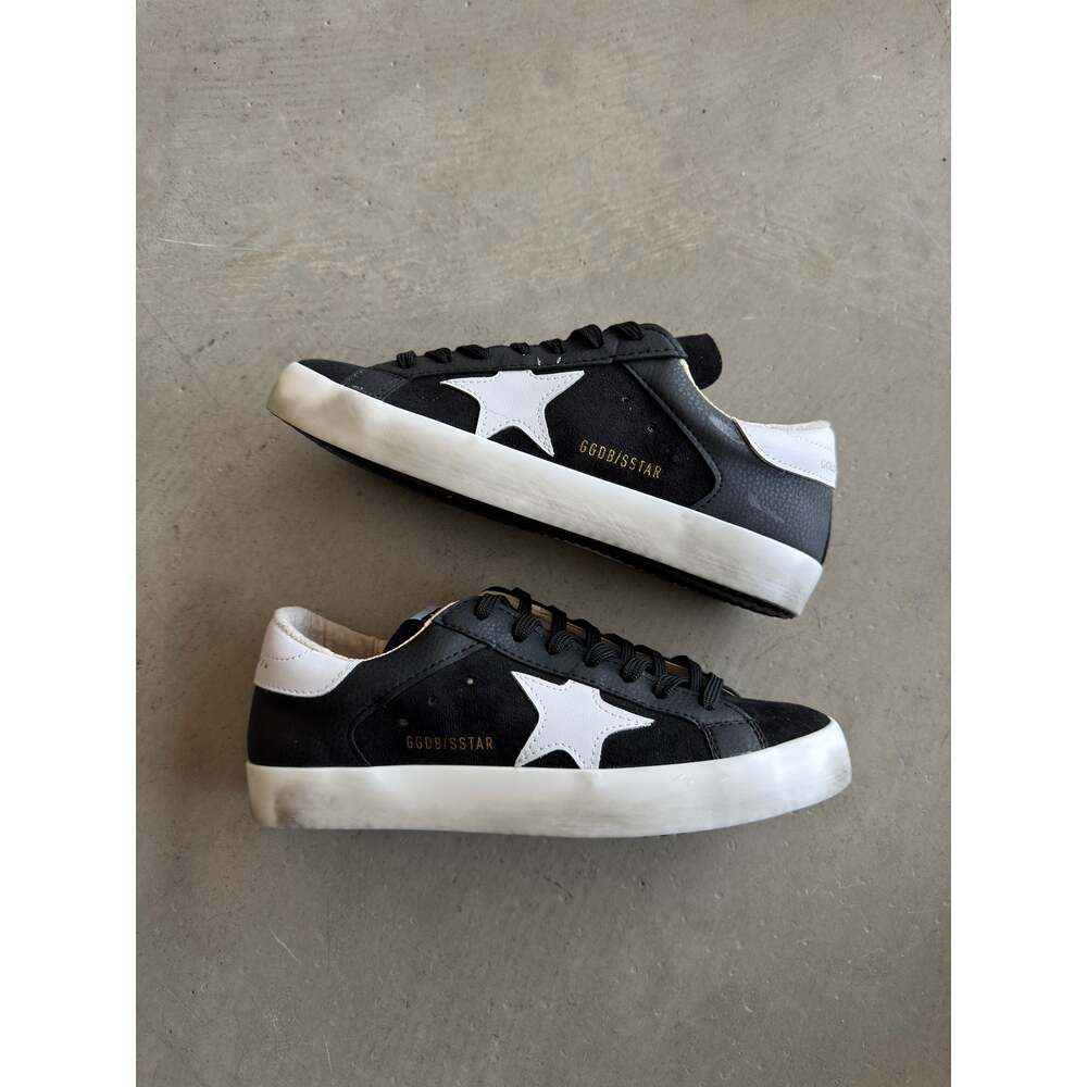 Golden Goose Siyah Beyaz Detay