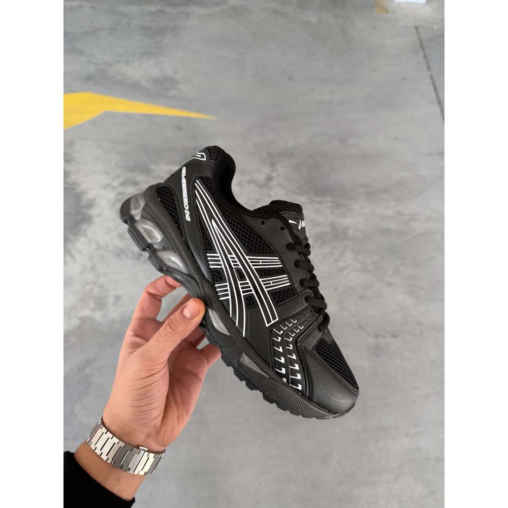 Asic Siyah