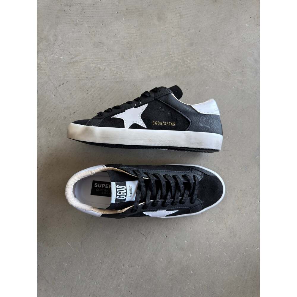 Golden Goose Siyah Beyaz Detay