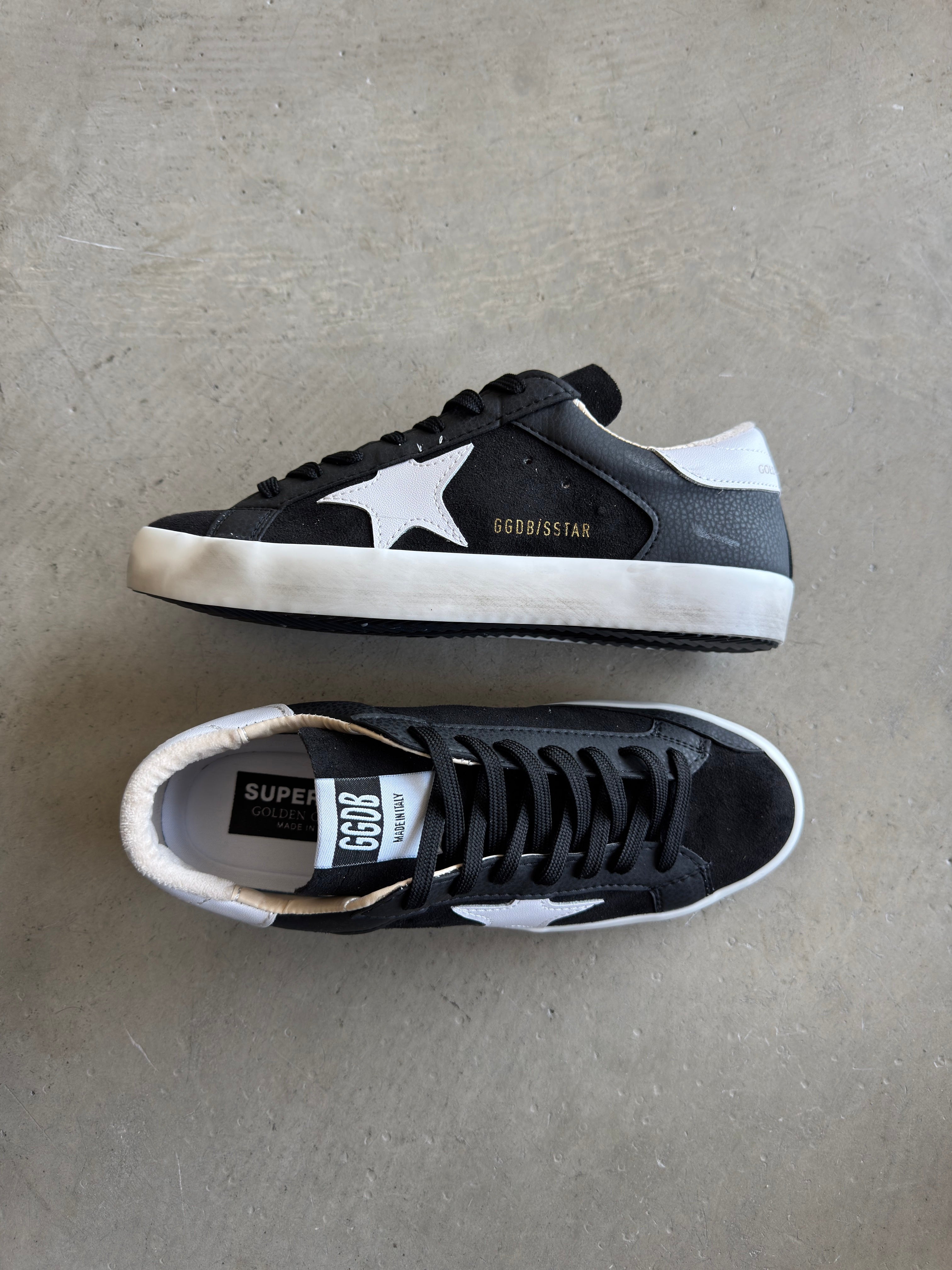 Golden Goose Siyah Beyaz Detay