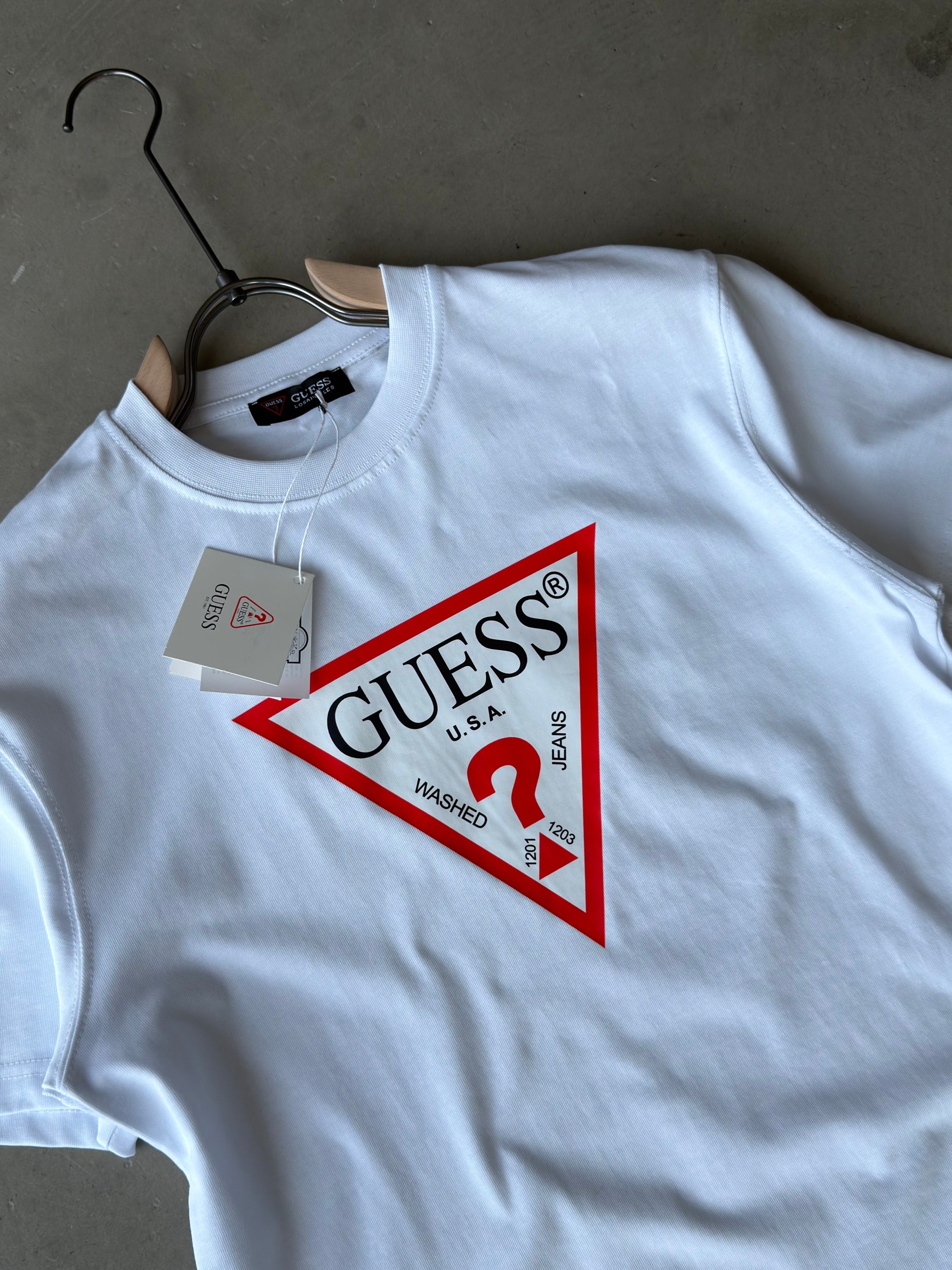 Gues (premium)