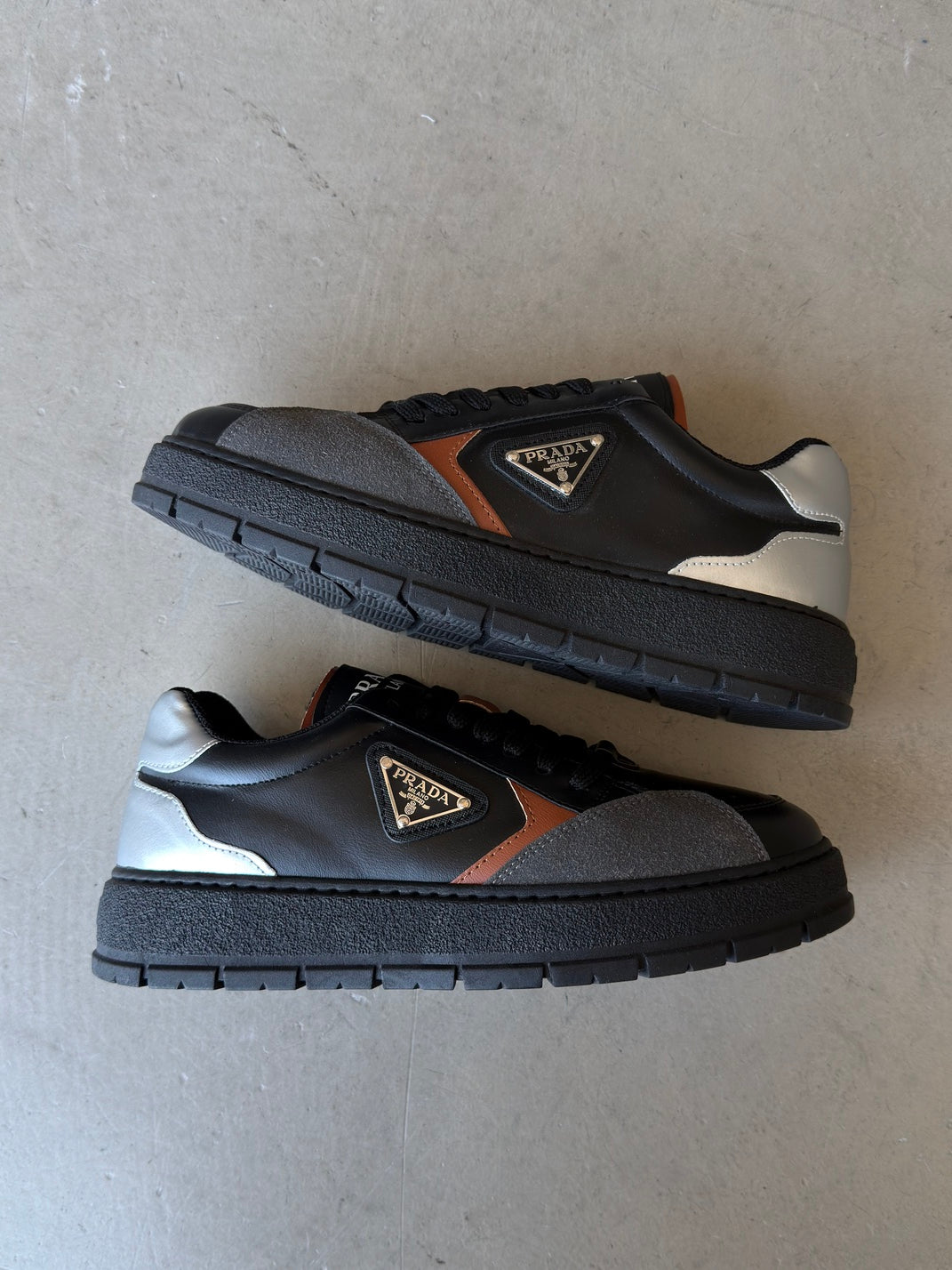 Prada Arma Siyah Taba