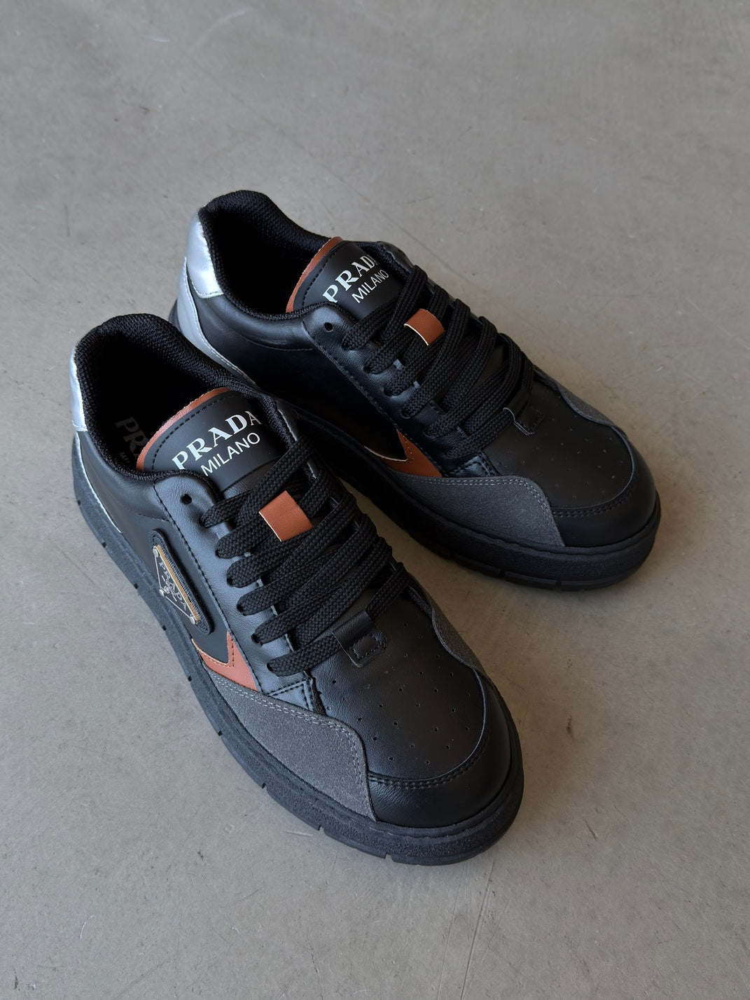Prada Arma Siyah Taba