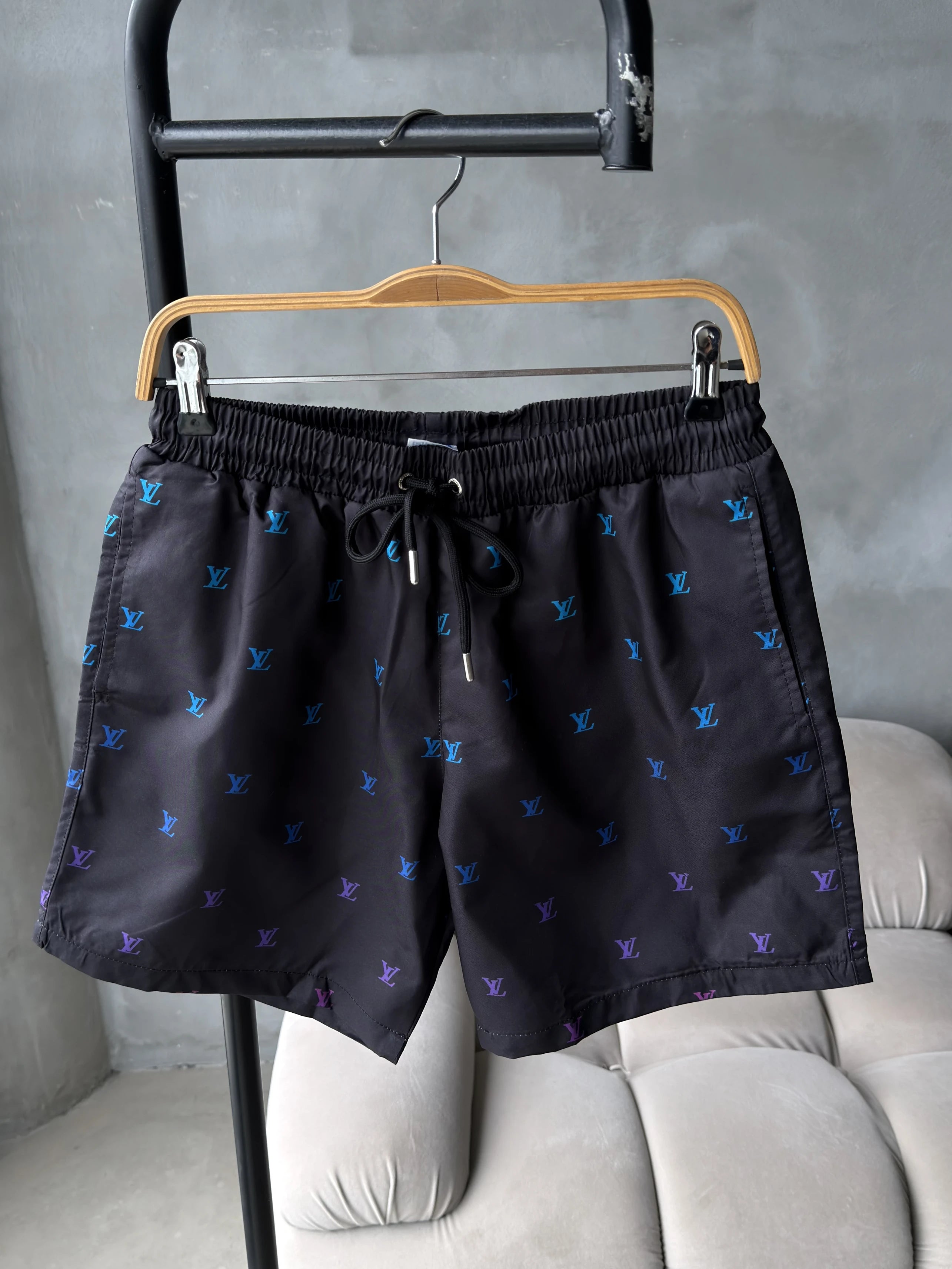 Louis Vuitton Siyah Renkli