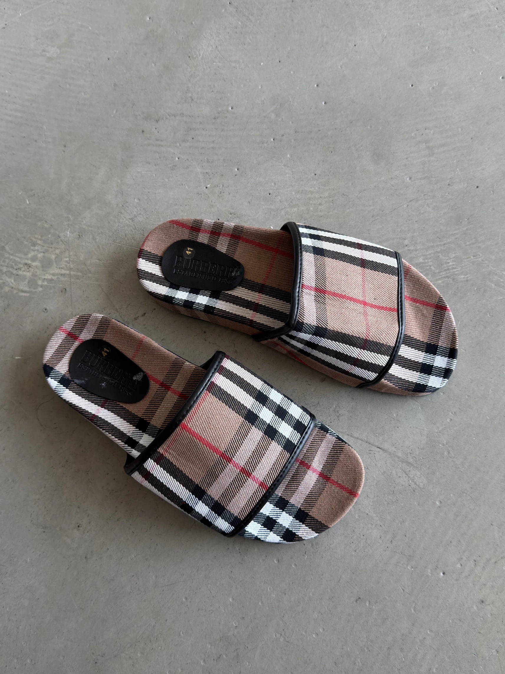 Burberry Terlik