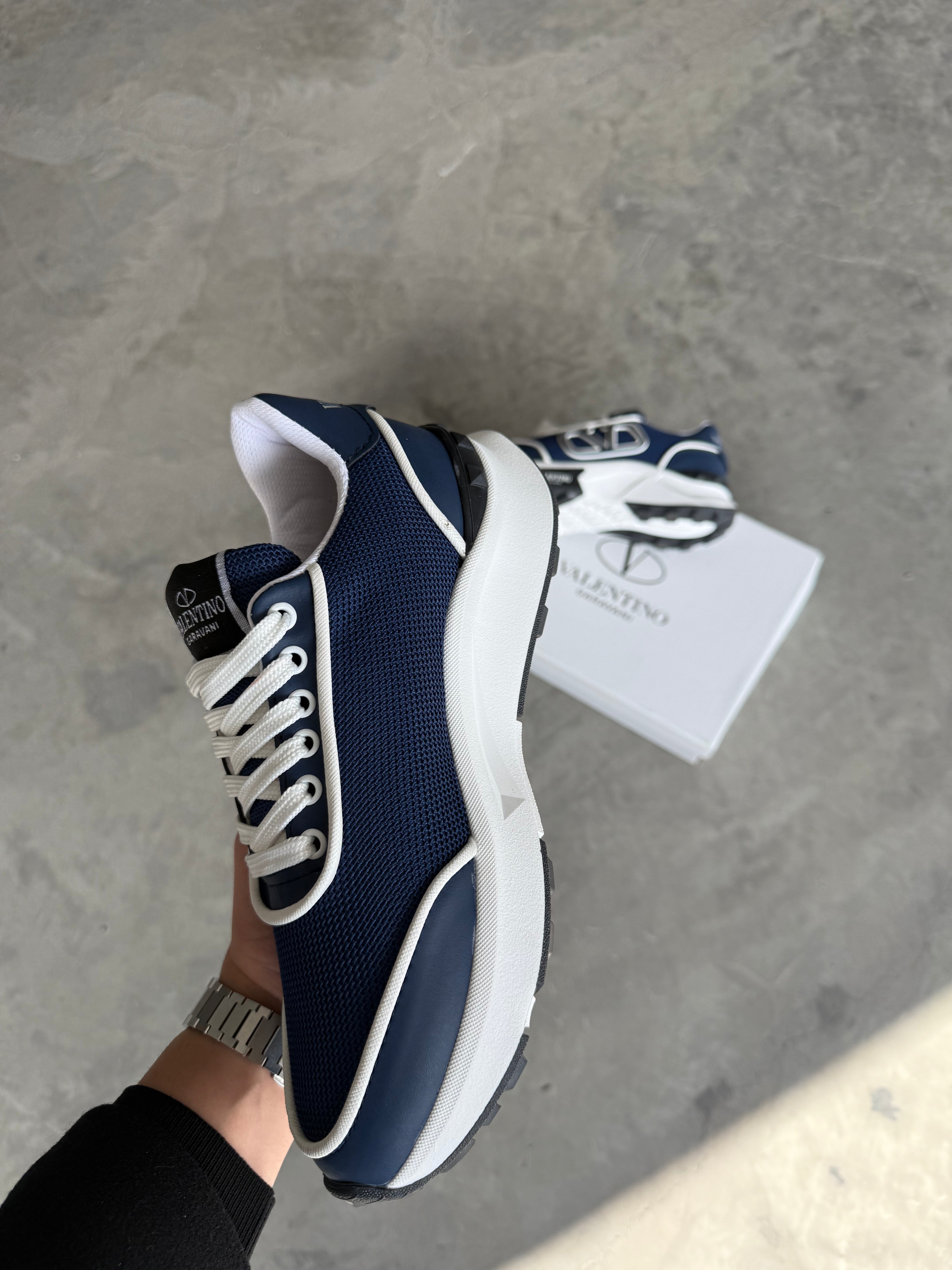 Valentino Lacivert Beyaz