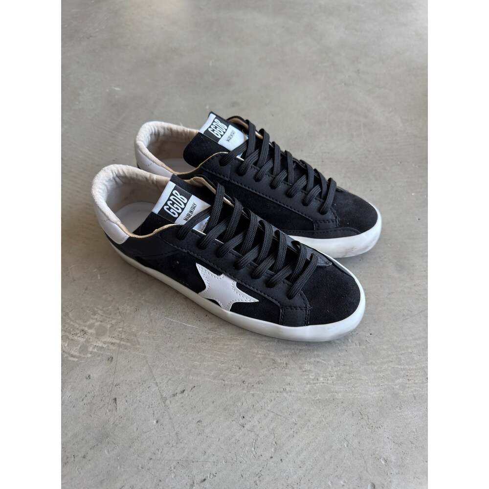Golden Goose Siyah Beyaz Detay