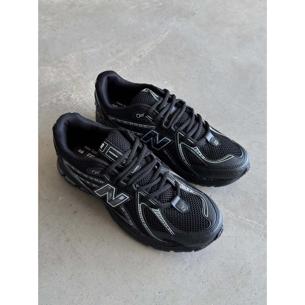 New Balance Siyah