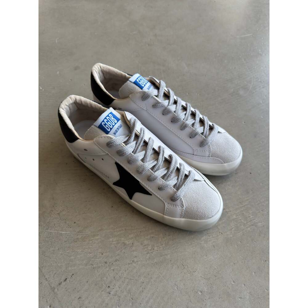 Golden Goose Beyaz Siyah Detay