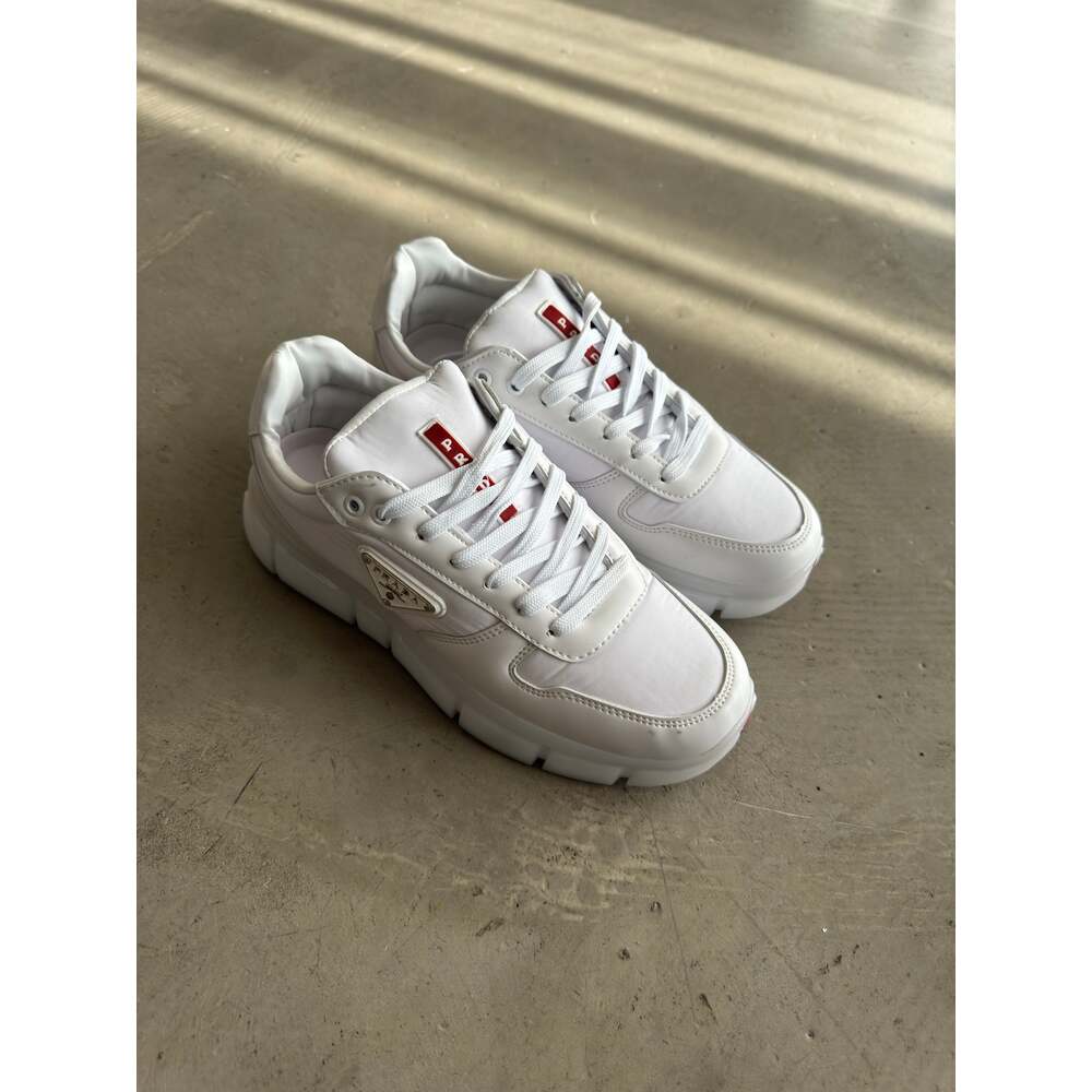 PRADA MİLANO BEYAZ