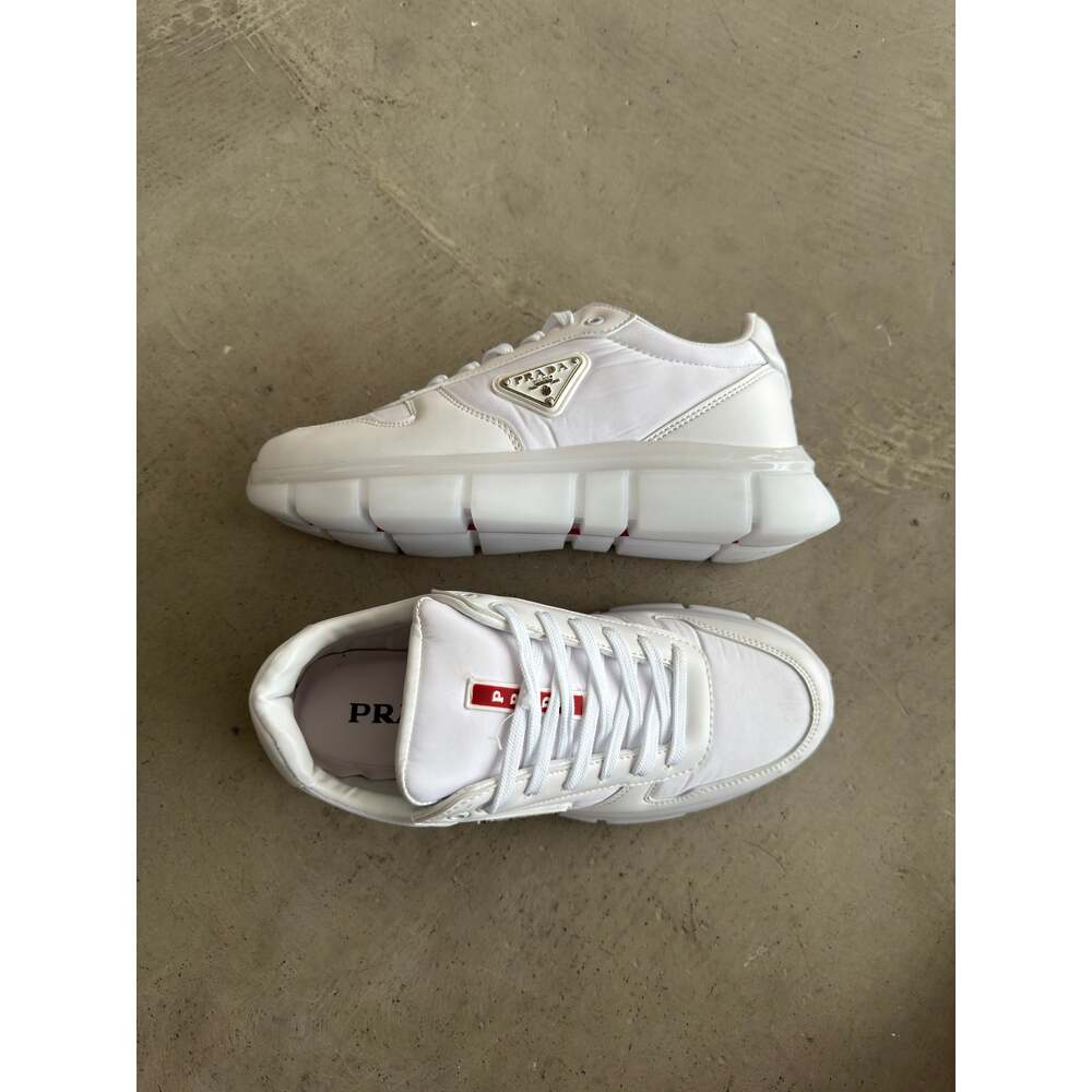 PRADA MİLANO BEYAZ