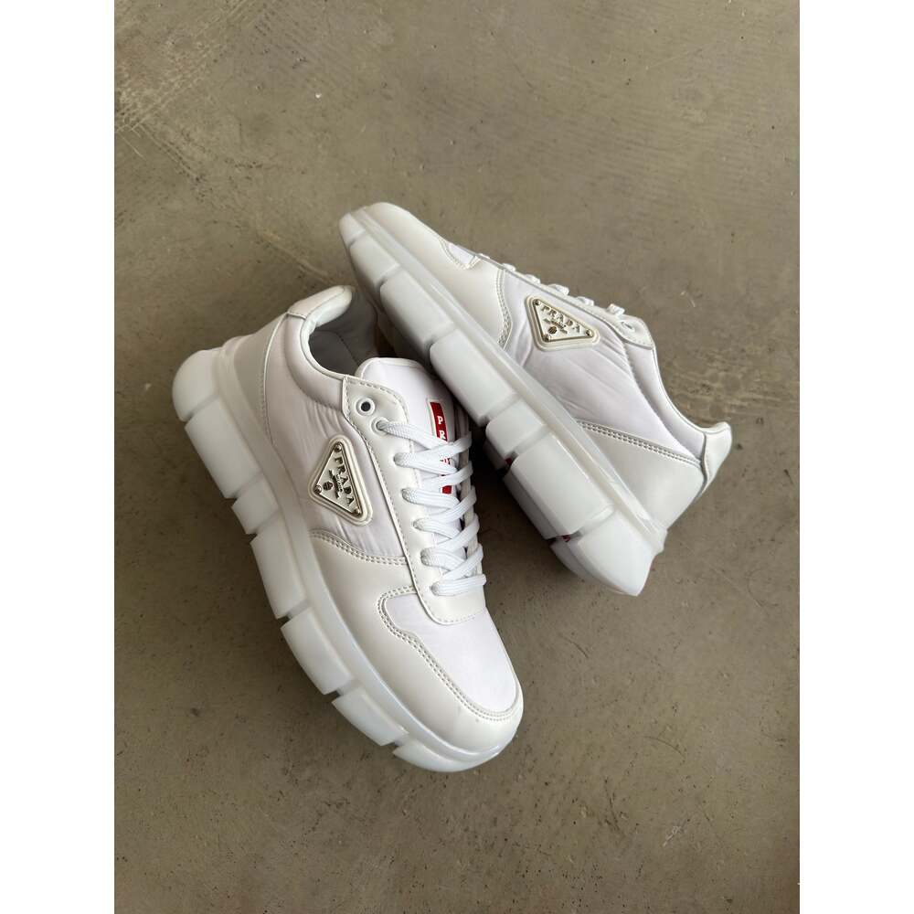 PRADA MİLANO BEYAZ